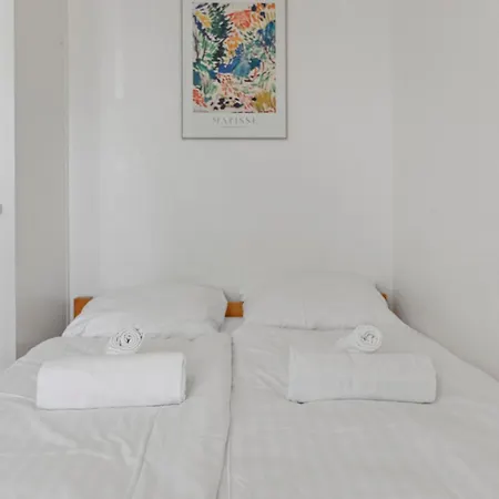 - - 2 Pers - 3 Min Teleski Cry D'er Apartment *